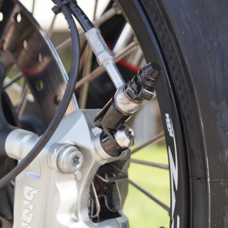3 cm Verlängerung schräg für Bremsleitungen an Motorrädern für Handbremsyzlinder und Bremszangen