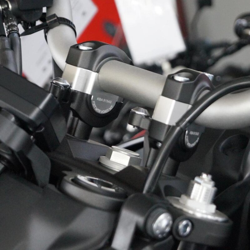 Lenkererhöhung 20mm für Yamaha MT-09 (RN29 und RN43) 2013-2020 schwarz eloxiert