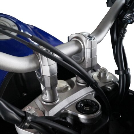Lenkererhöhung 20 mm für Yamaha MT-09 (RN29 und RN43) 2013-2020 silber eloxiert
