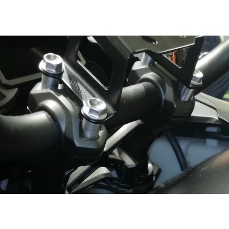 Handlebar risers 25 mm for Kawasaki Versys 1000 & Versys 1000 SE 2015- bike WITH navigation holder over Handlebar