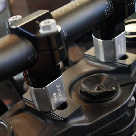 Lenkererhöhung 25 mm für KTM 390 Adventure 19 - silbern eloxiert