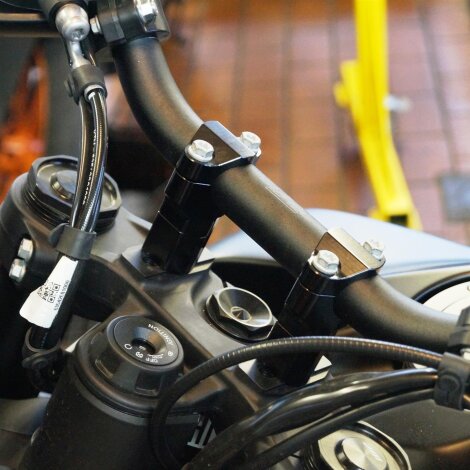 Handlebar risers 25 mm for KTM 390 Adventure 19 - black anodized