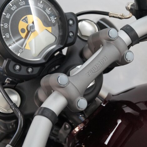 Handlebar risers 25 mm for Triumph Bonneville Bobber & Speedmaster black anodized