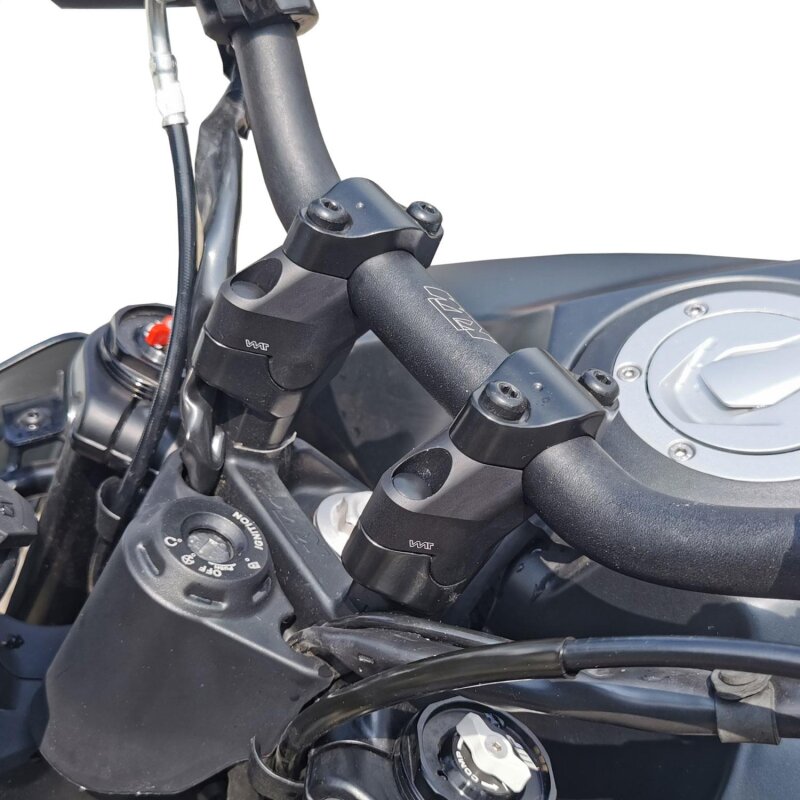 Lenkererhöhung 30mm mit 18mm Versatz für KTM 390 Adventure ab 2019-> schwarz eloxiert