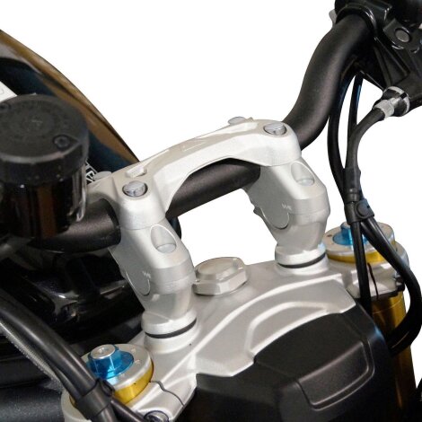 Lenkererhöhung 30 mm mit Versatz 20 mm für Triumph Speed Triple 1200 RS silbern eloxiert